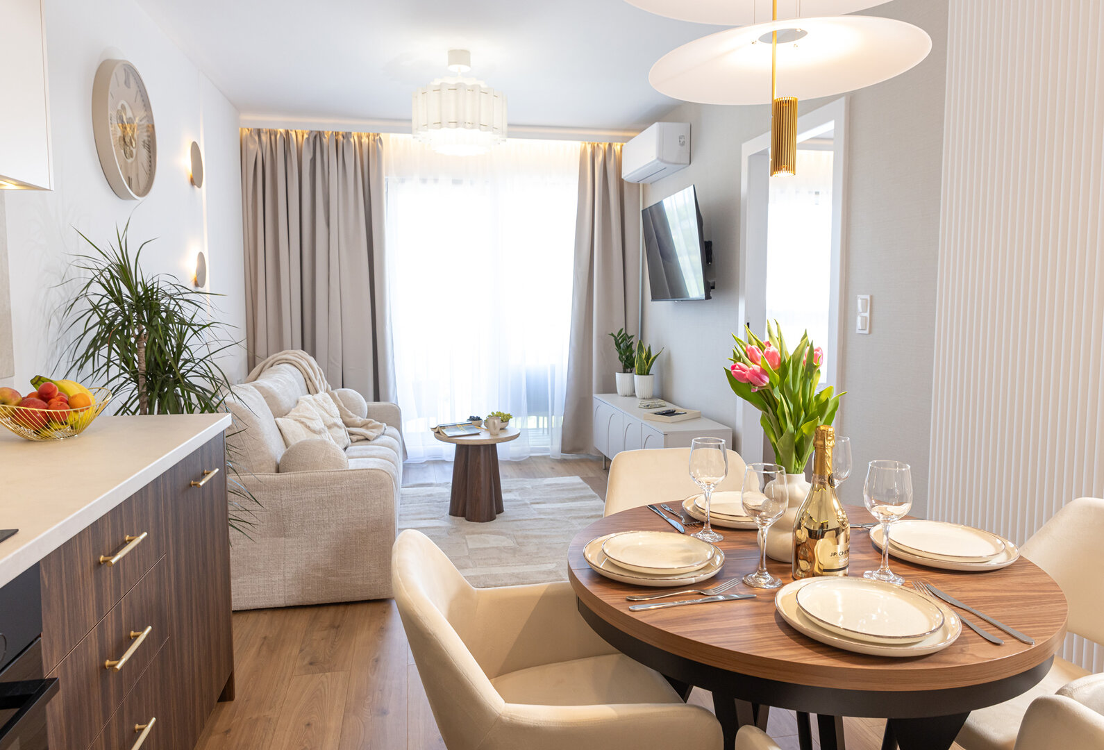 Apartamenty Luxus Luxus Apartament Pastelowy 1 z siłownią